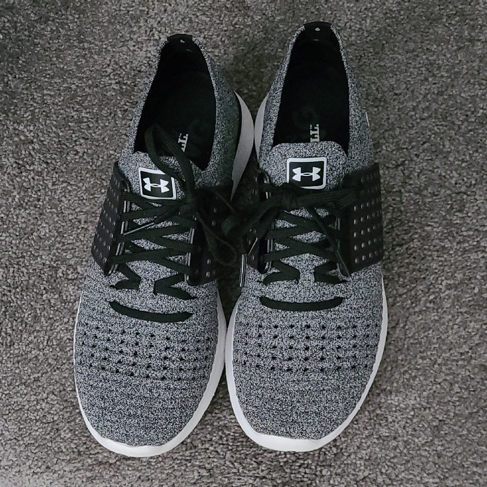 Under Armour Women's Black and Gray Running Shoes